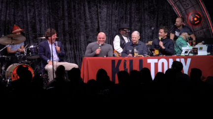 WATCH Tucker Carlson Gets Big Applause at Joe Rogan's Comedy Club